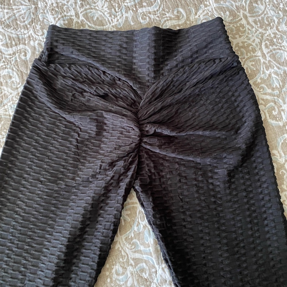 Boom Booty leggings